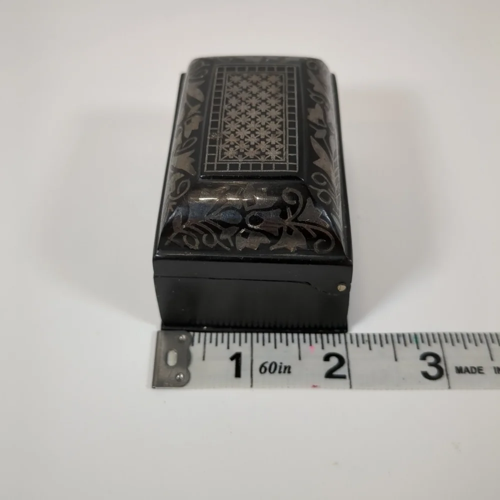 Bidri metal handcrafted floral silver inlay small trinket box